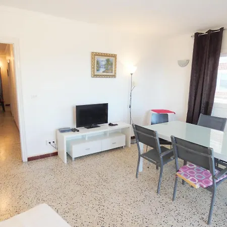 Apartment Europa 18 *